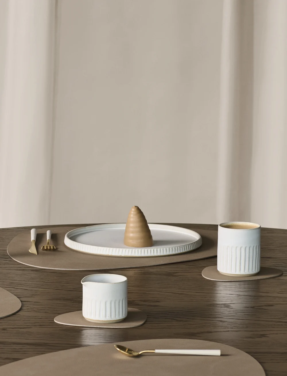 LIND DNA - 4-set Glass Mat Curve Nupo - servierzubehör - nougat - 2