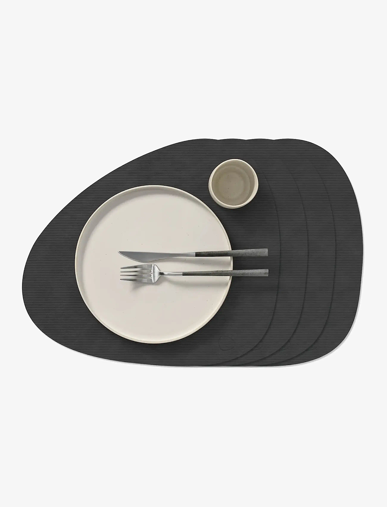 LIND DNA - 4-Set Table Mat Curve L Corduroy - julegaver under 1000kr - black - 0