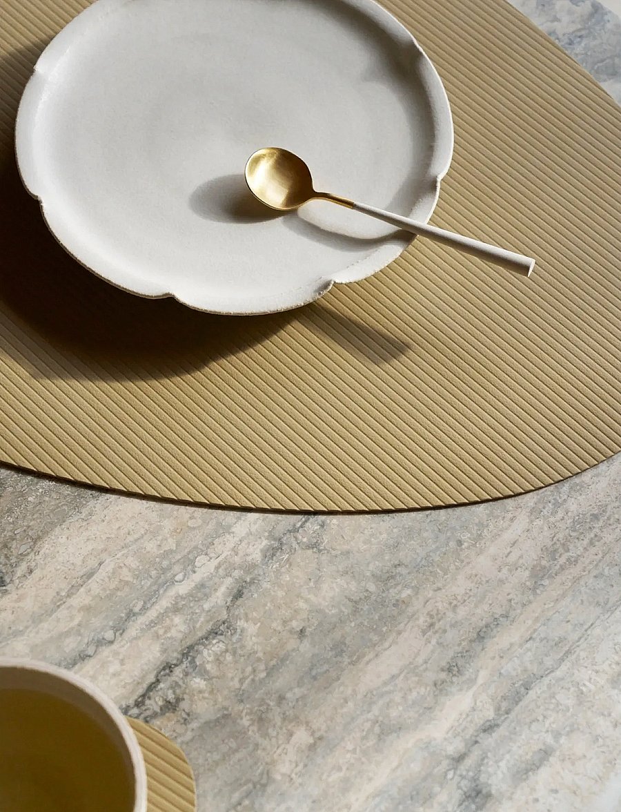 LIND DNA - 4-Set Table Mat Curve L Corduroy - textiles - khaki - 3