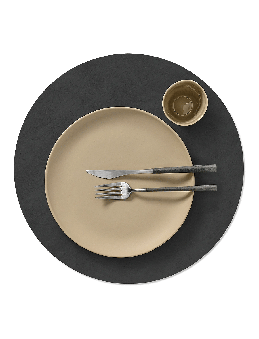 LIND DNA - 4-Set Table Mat Circle L Nupo - taldrikualused - black - 2