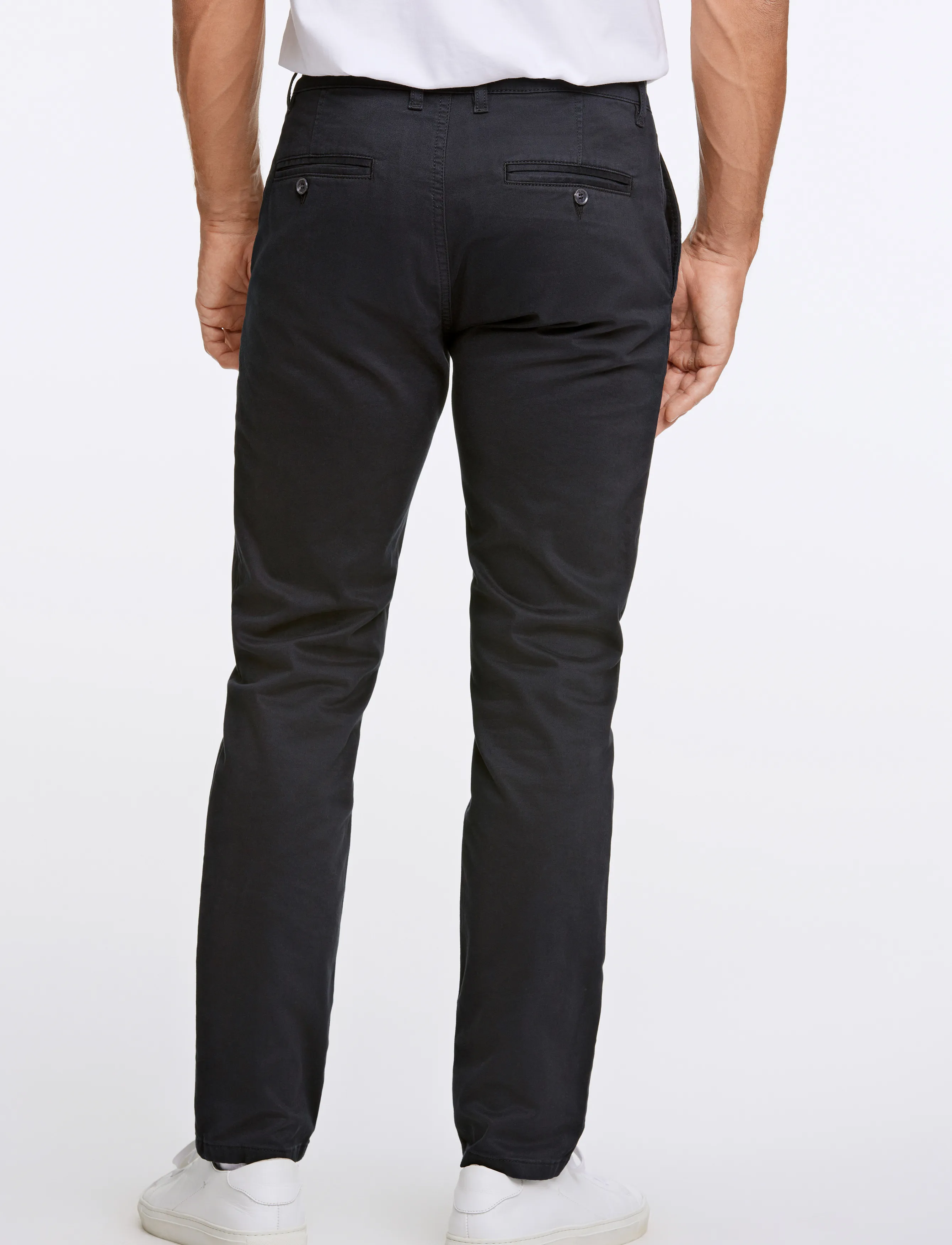 Lindbergh Black - 1927: Cashmere touch superflex chino pants - chinot - black - 3