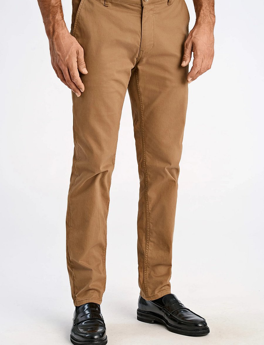 Lindbergh Black - 1927: Cashmere touch superflex chino pants - chinos - dk dusty sand - 3