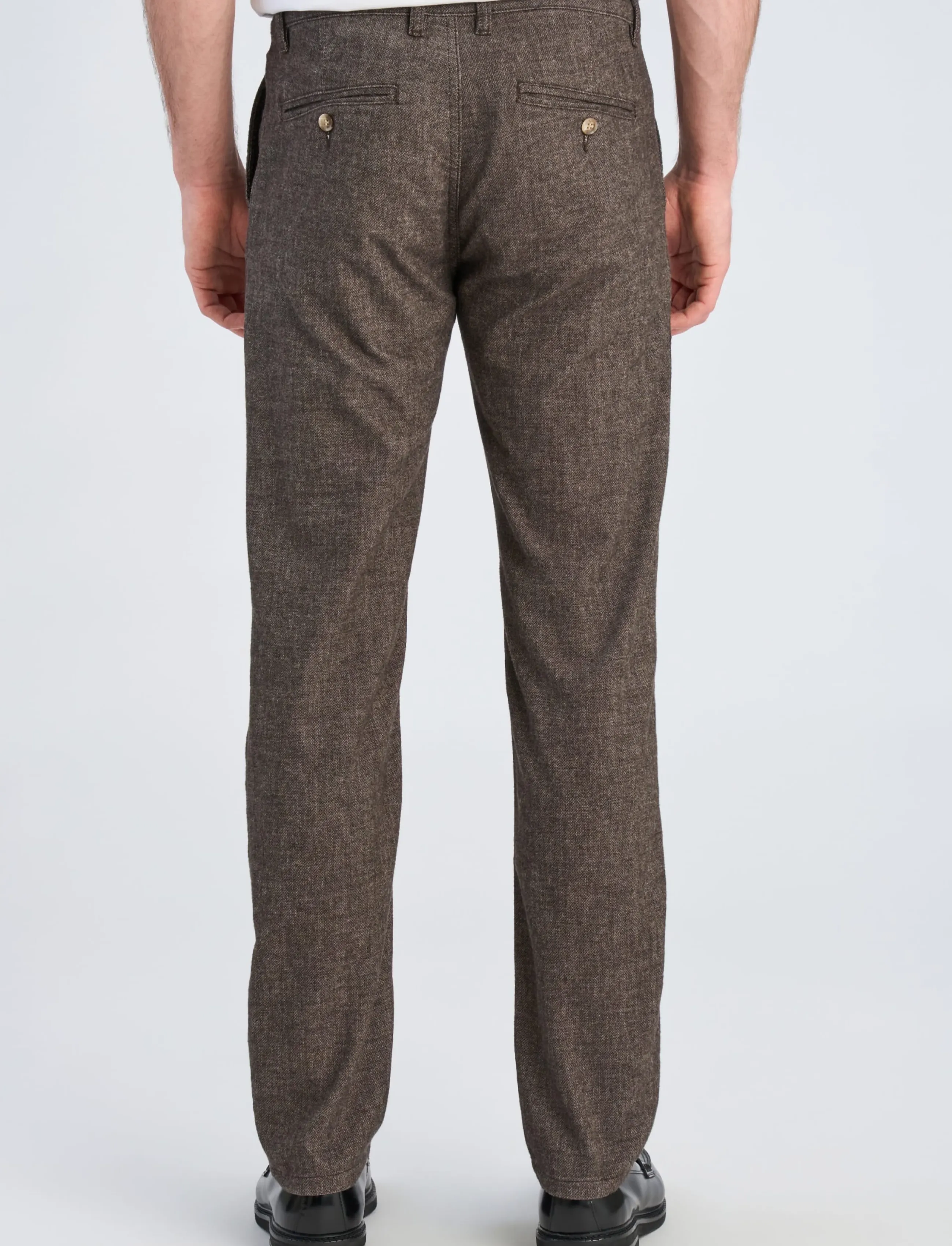 Lindbergh Black - 1927: Superflex cashmere touch chino - chinos - brown mix - 4