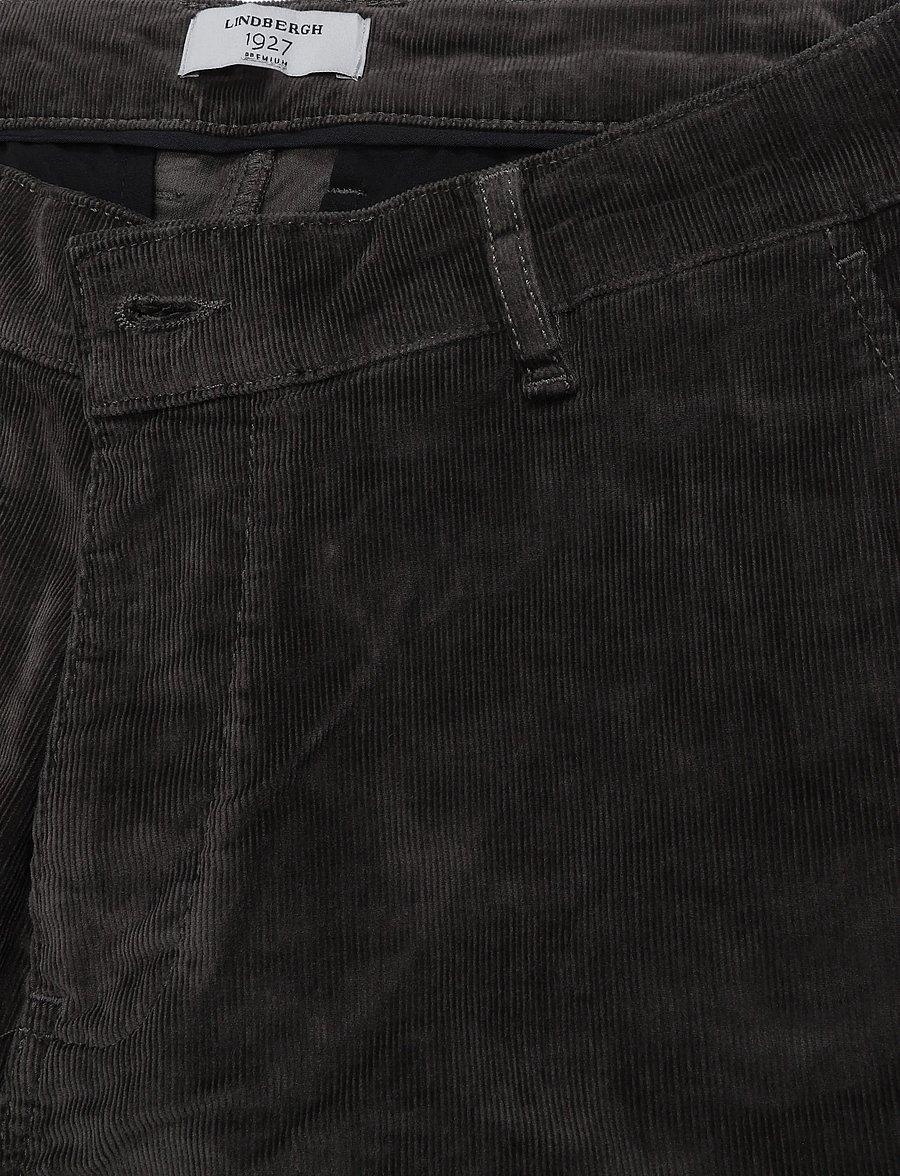 Lindbergh Black - 1927: Superflex cashmere touch chino corduroy pants - chinos - black olive - 2