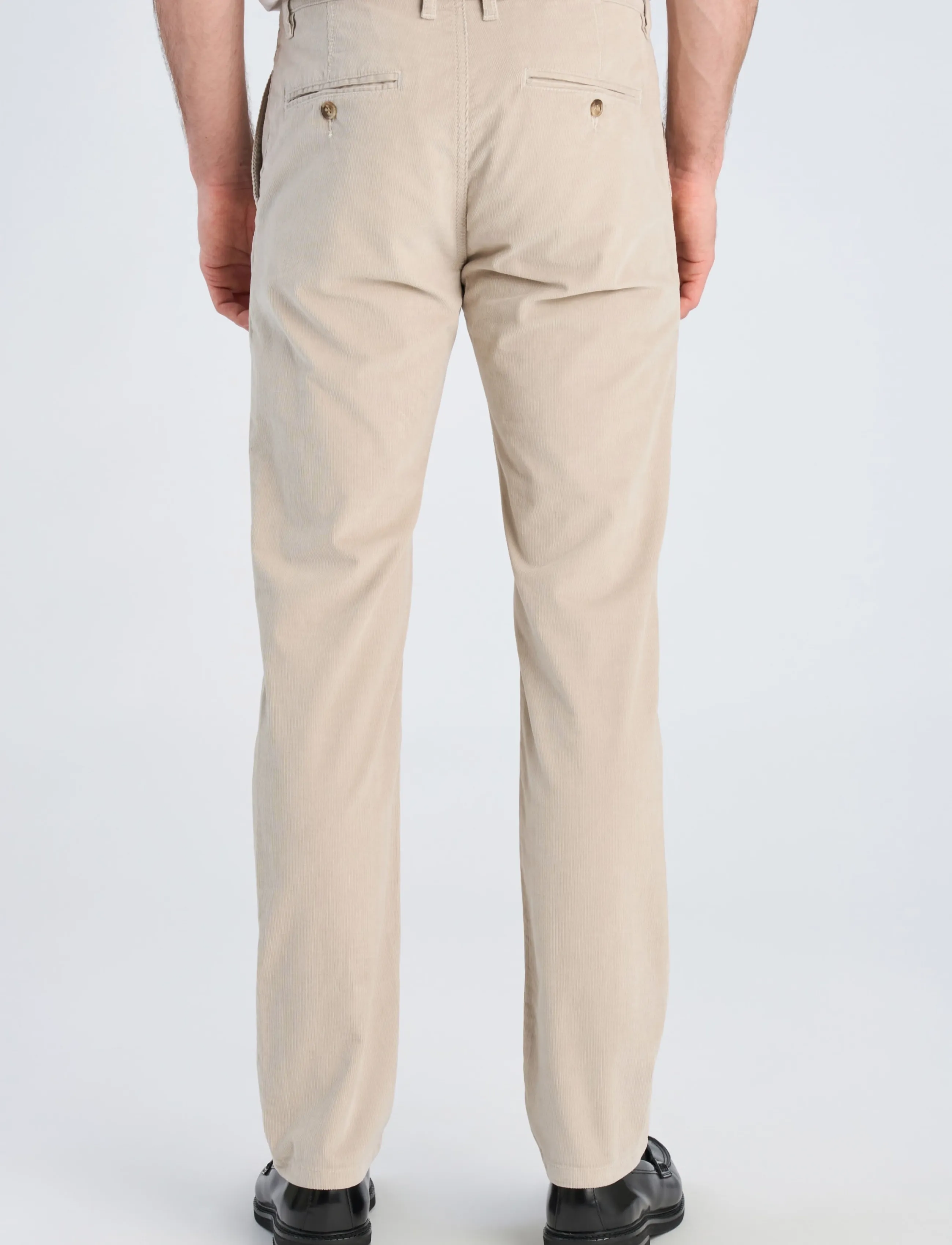 Lindbergh Black - 1927: Superflex cashmere touch chino corduroy pants - chinos - lt cream - 4