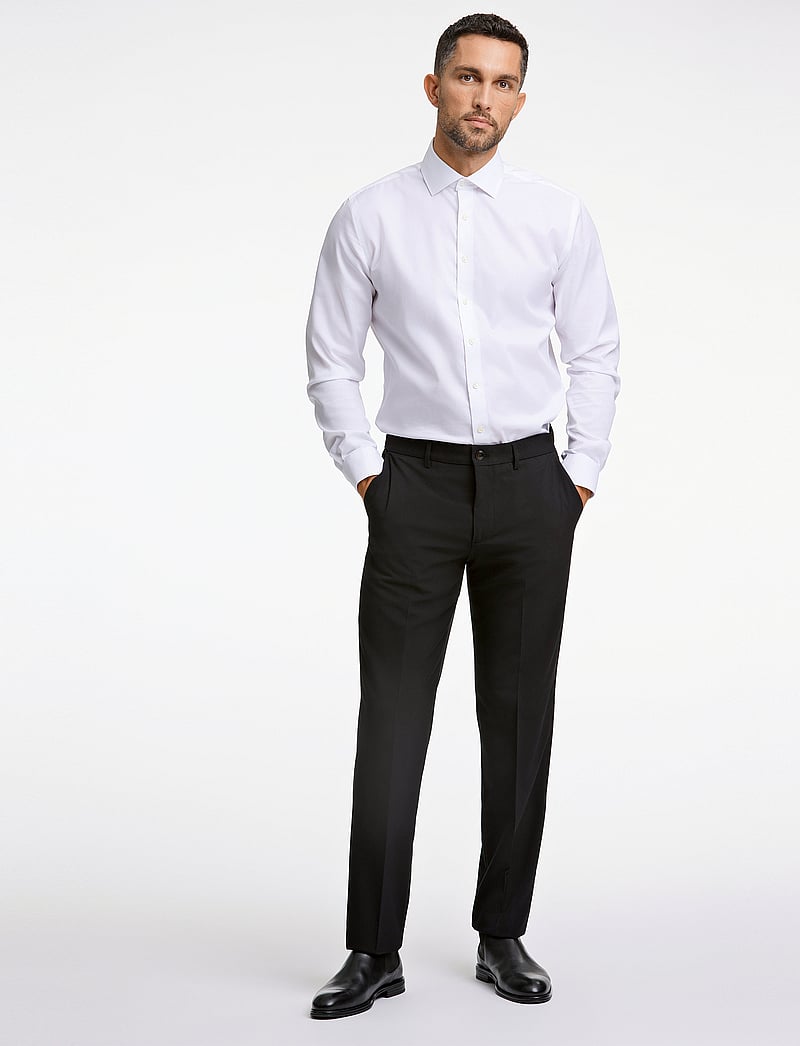 Lindbergh Black - Superflex Pants - dressbukser - black - 5