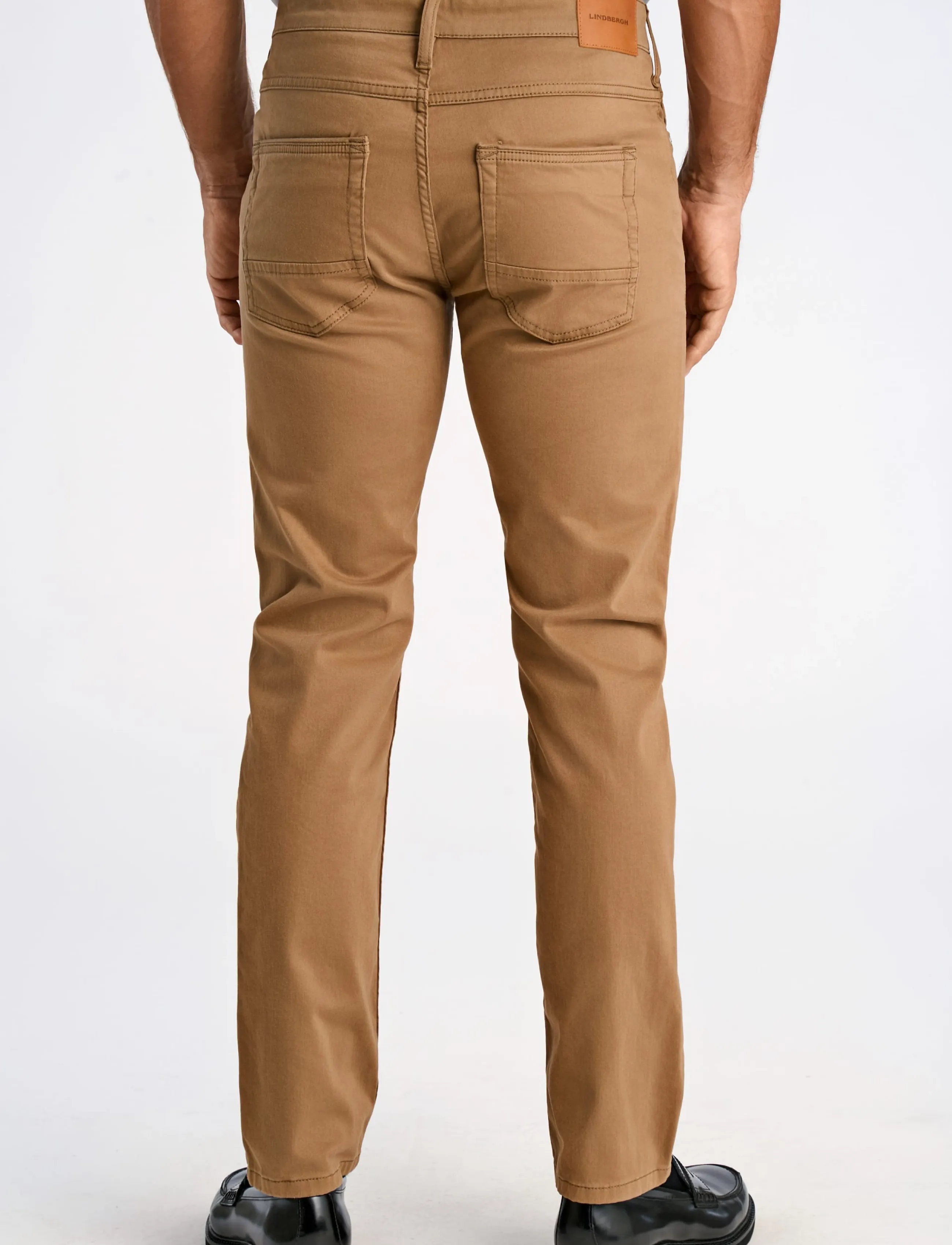 Lindbergh Black - 1927: Superflex 5 pocket cashmere touch pants - slim-fit jeans - dk dusty sand - 4