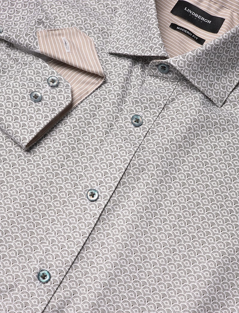 Lindbergh Black - AOP twill shirt L/S - mønstrede skjorter - army - 3