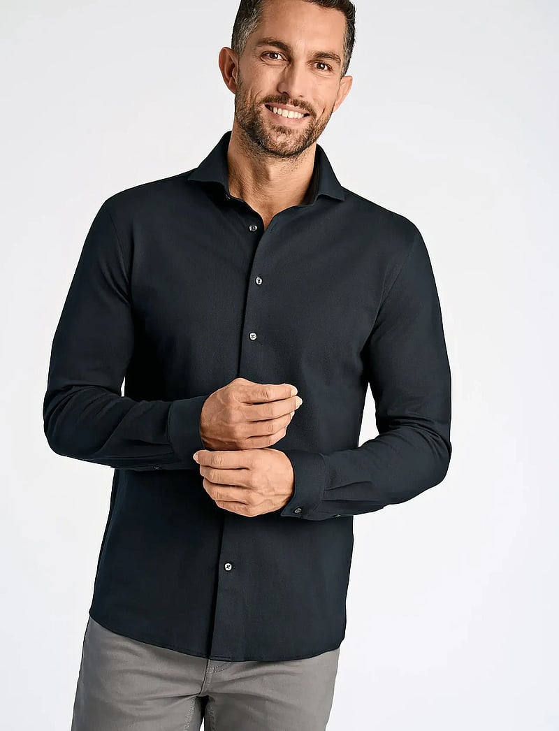 Lindbergh Black - Piqué knitted shirt L/S - formelle skjorter - black - 5