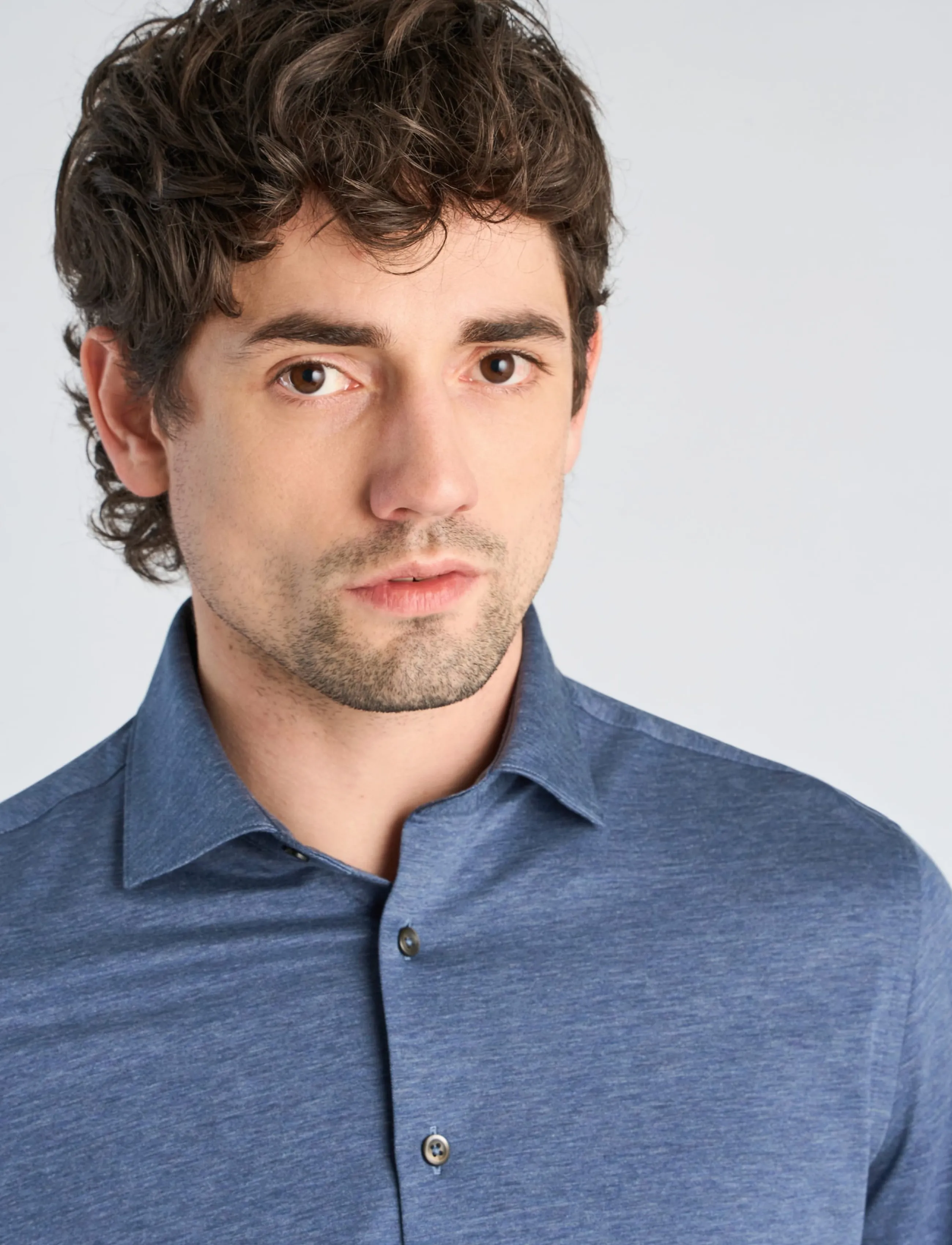 Lindbergh Black - Superflex knitted shirt L/S - casual shirts - dk blue mel - 5