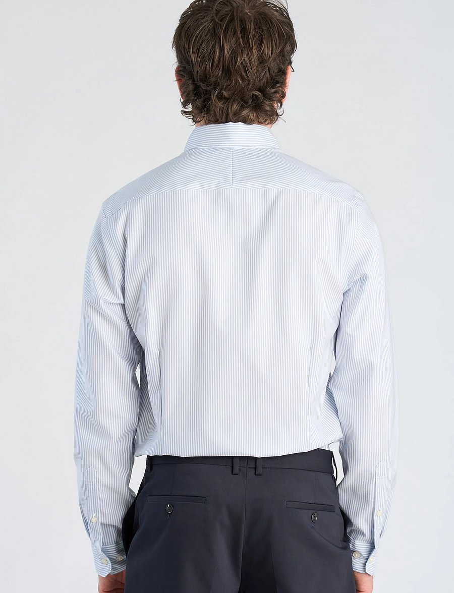 Lindbergh Black - 1927: Pinpoint oxford shirt WF L/S - oxford shirts - lt blue stripe - 4