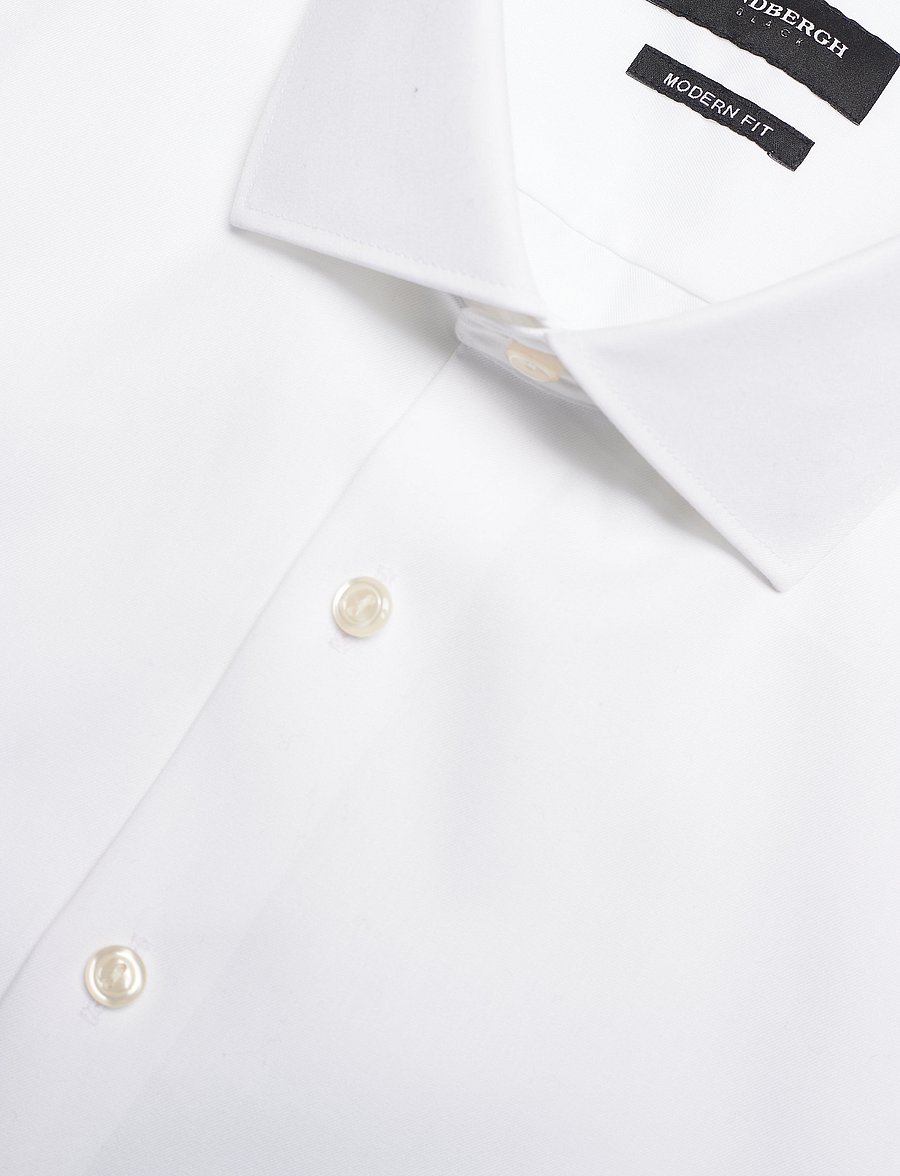 Lindbergh Black - Technical :Cut away collar, tailor fit cotton shirt, WF LS - formal shirts - white - 4