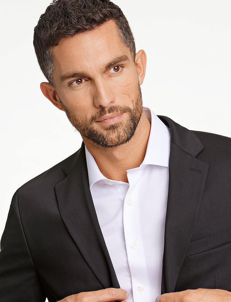 Lindbergh Black - Technical stretch blazer - combi suit - enkeltradede blazere - black - 5