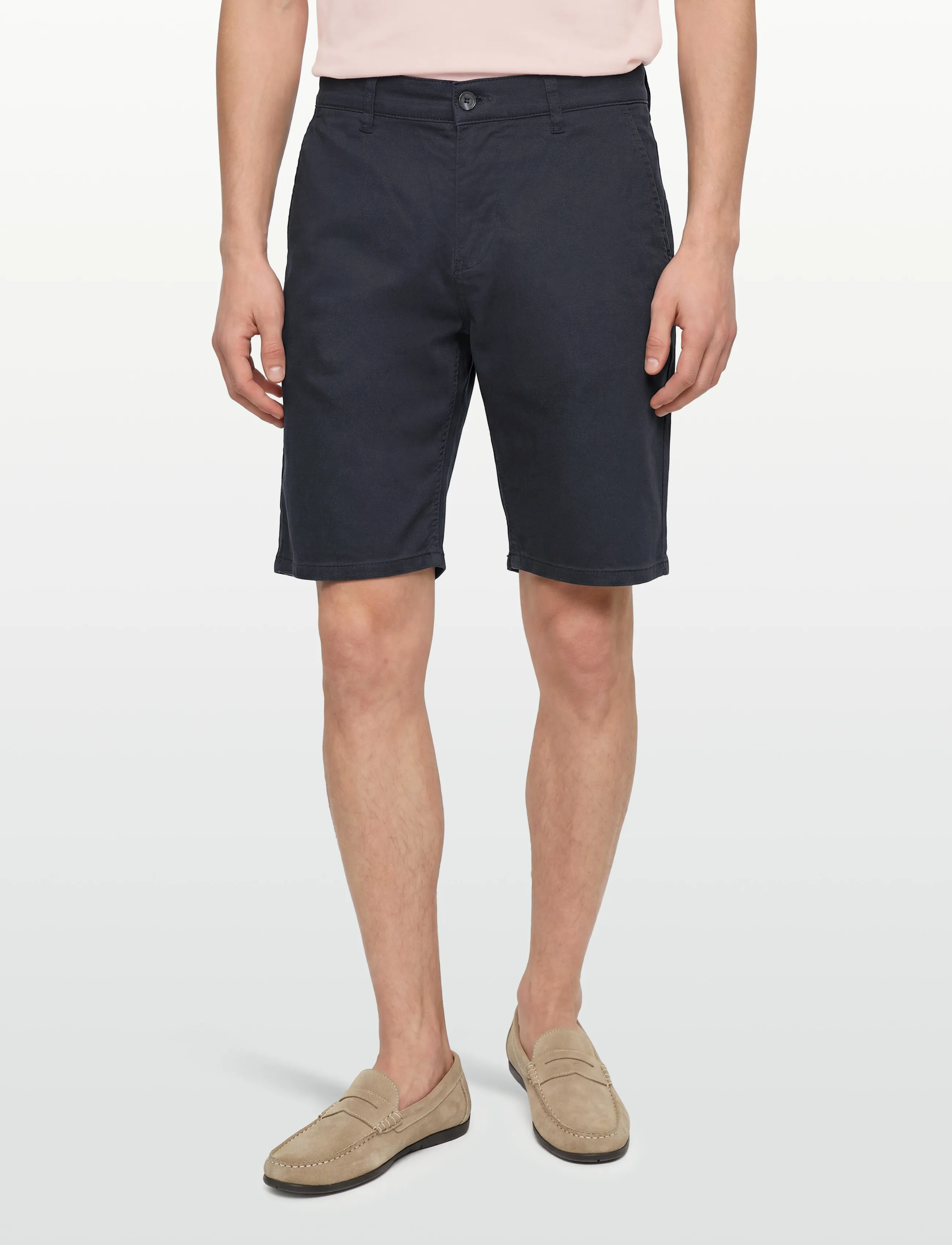 Lindbergh Black - 1927: Cashmere touch superflex chi - chinos shorts - navy - 3