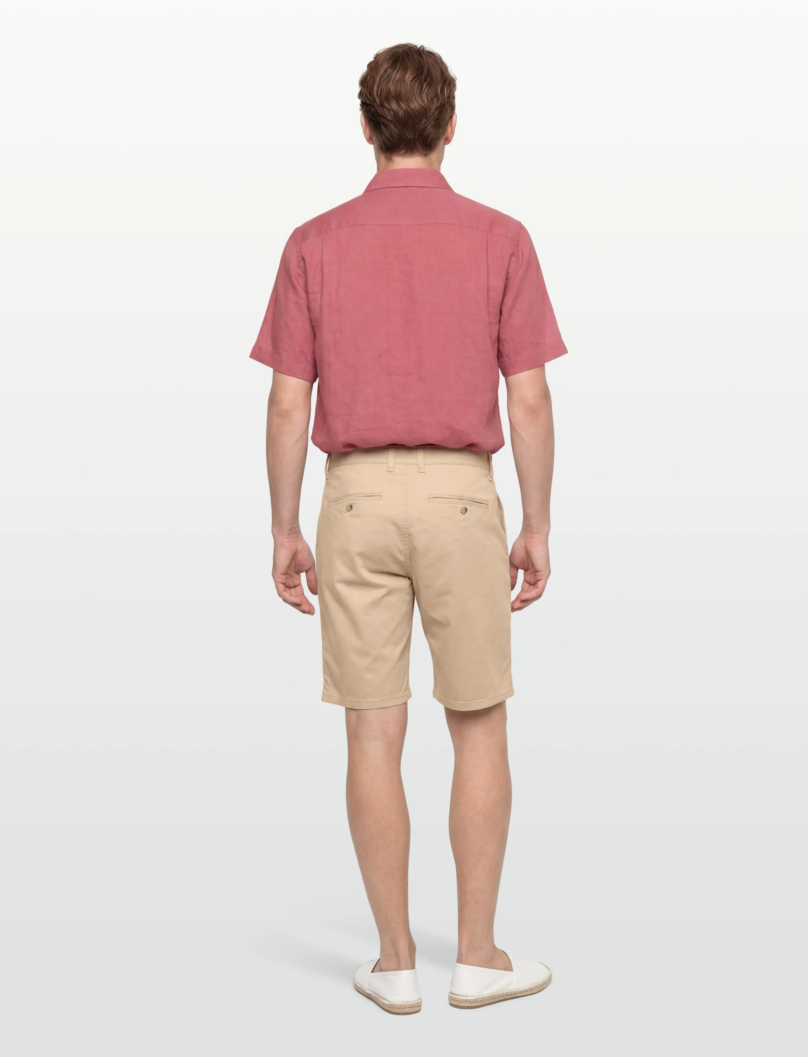 Lindbergh Black - 1927: Cashmere touch superflex chi - chinos shorts - sand - 4