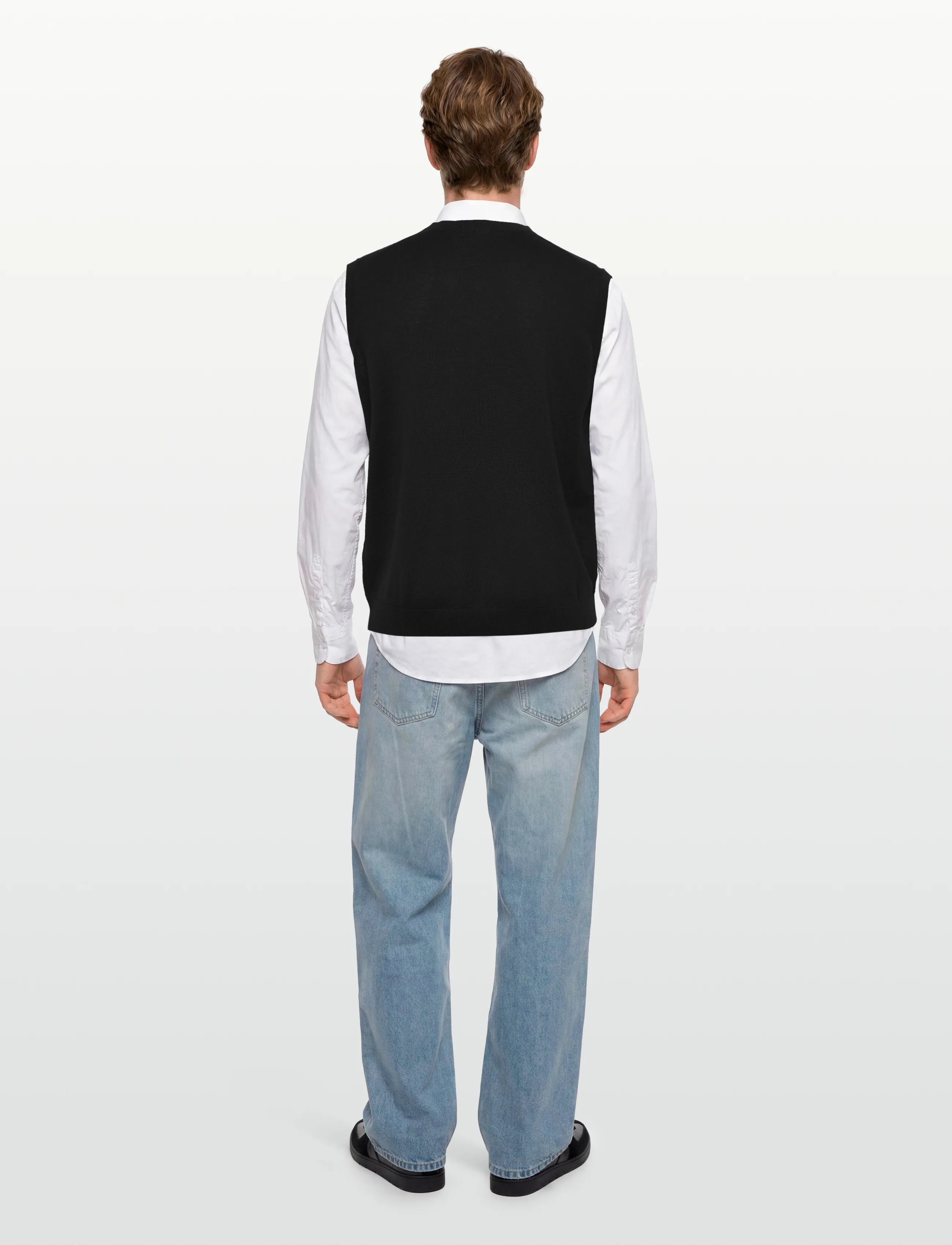 Lindbergh Black - 100 % merino v-neck slipover - strikveste - black - 4