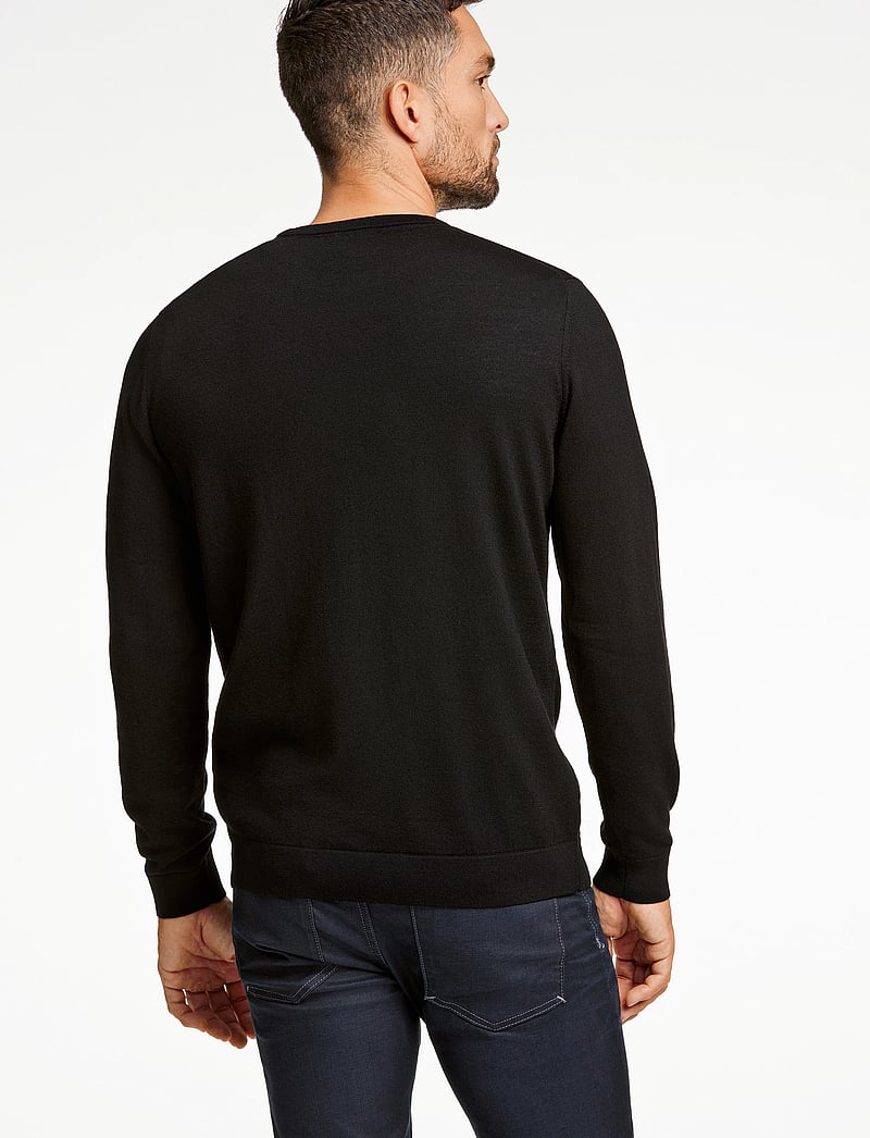 Lindbergh Black - 100 % merino crew neck knit - rundhalsad - black - 3
