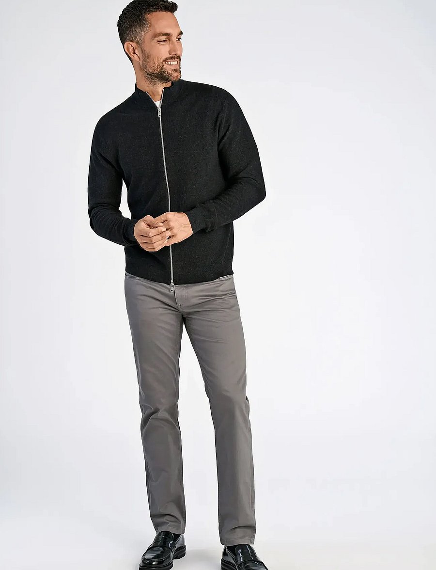 Lindbergh Black - 100% merino zip through knit - black mel - 0