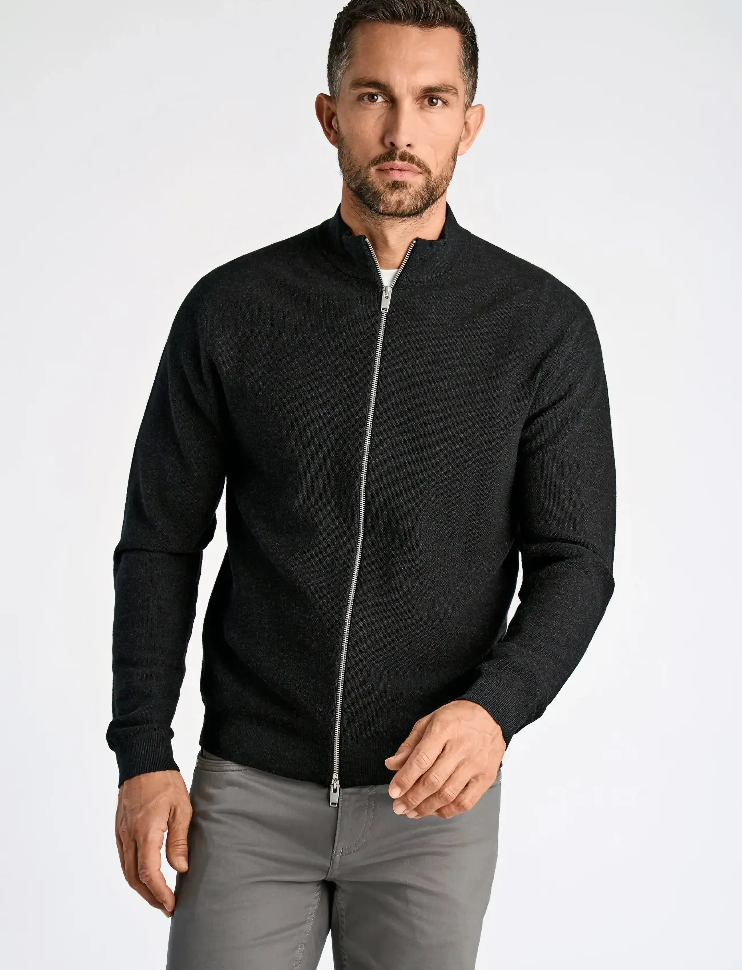 Lindbergh Black - 100% merino zip through knit - black mel - 5
