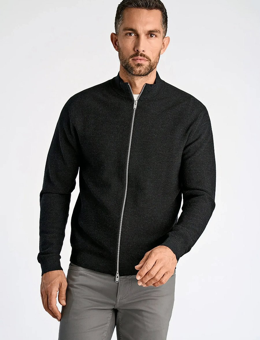 Lindbergh Black - 100% merino zip through knit - black mel - 5