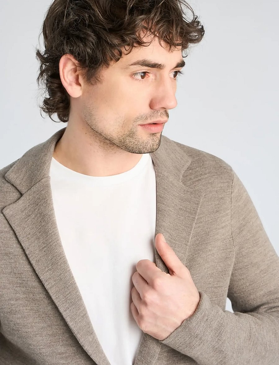 Lindbergh Black - 1927: Merino blend knitted blazer - einreiher - lt sand mel - 5