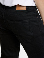Lindbergh - Tapered Fit Superflex Jeans - slim fit jeans - cold black - 6