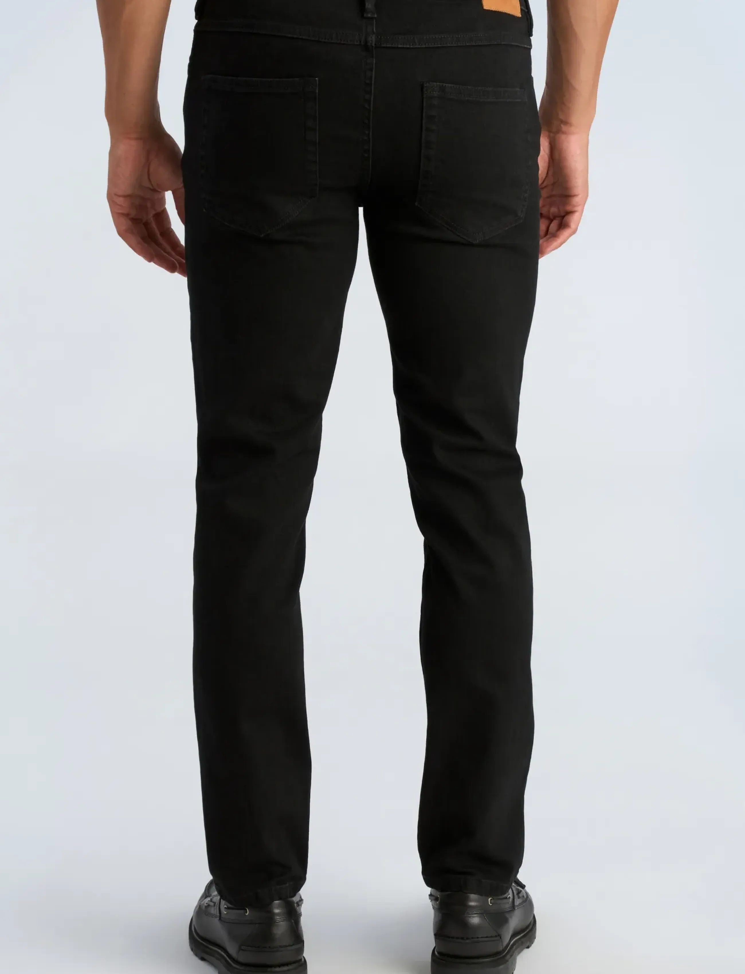 Lindbergh - Tapered fit jeans - hosen & jeans - black - 4