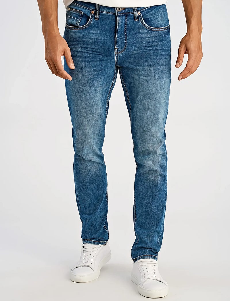 Lindbergh - Superflex jeans - tapered jeans - bright blue - 3