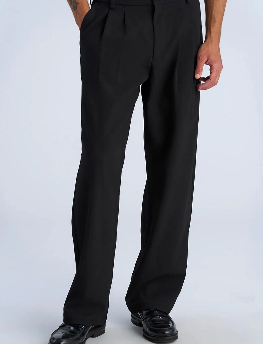 Lindbergh - Superflex double pleated pants - kostymbyxor - black - 3
