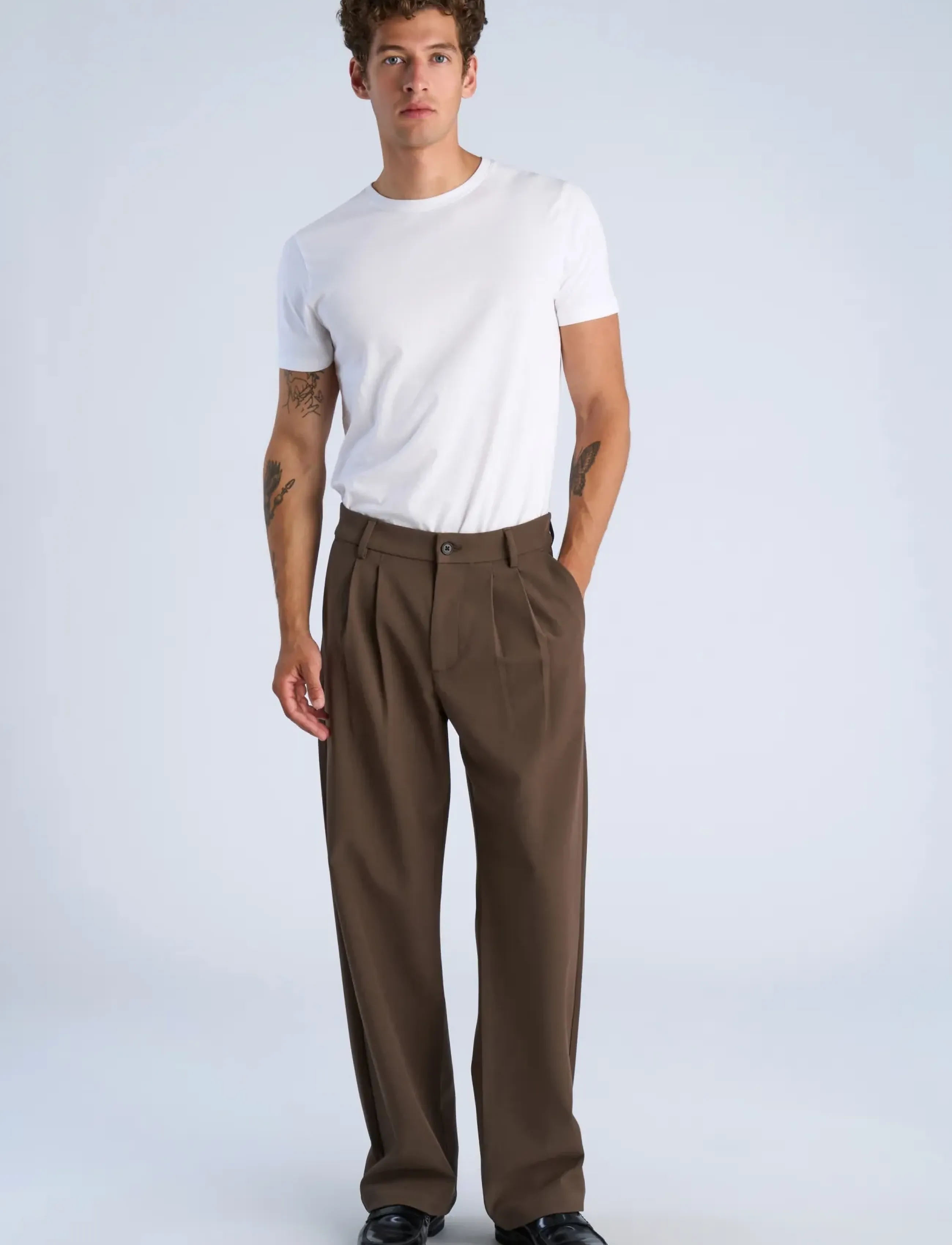 Lindbergh Superflex double pleated pants - Kostymer & Kavajer - BROWN / brown