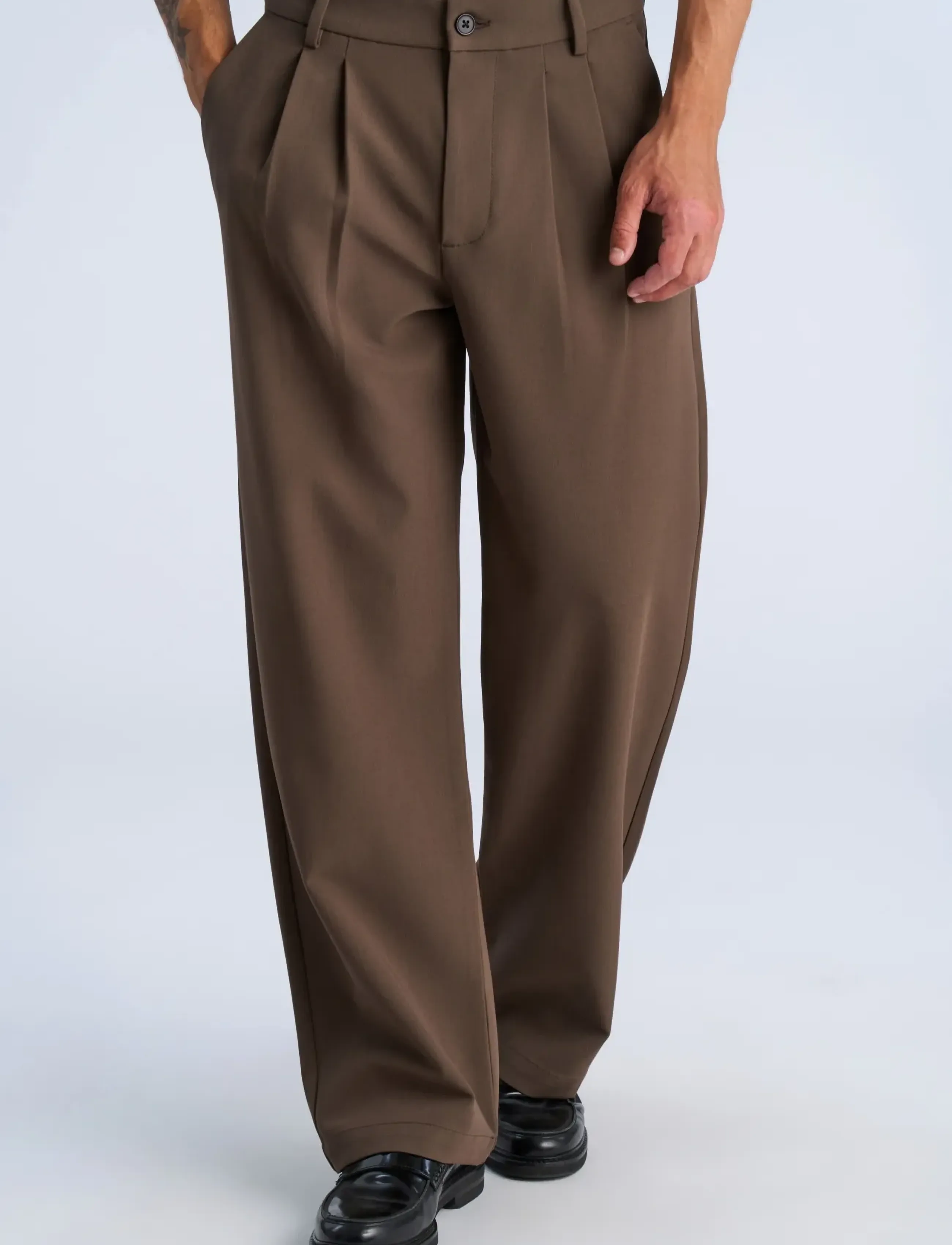 Lindbergh - Superflex double pleated pants - kostymbyxor - brown - 3