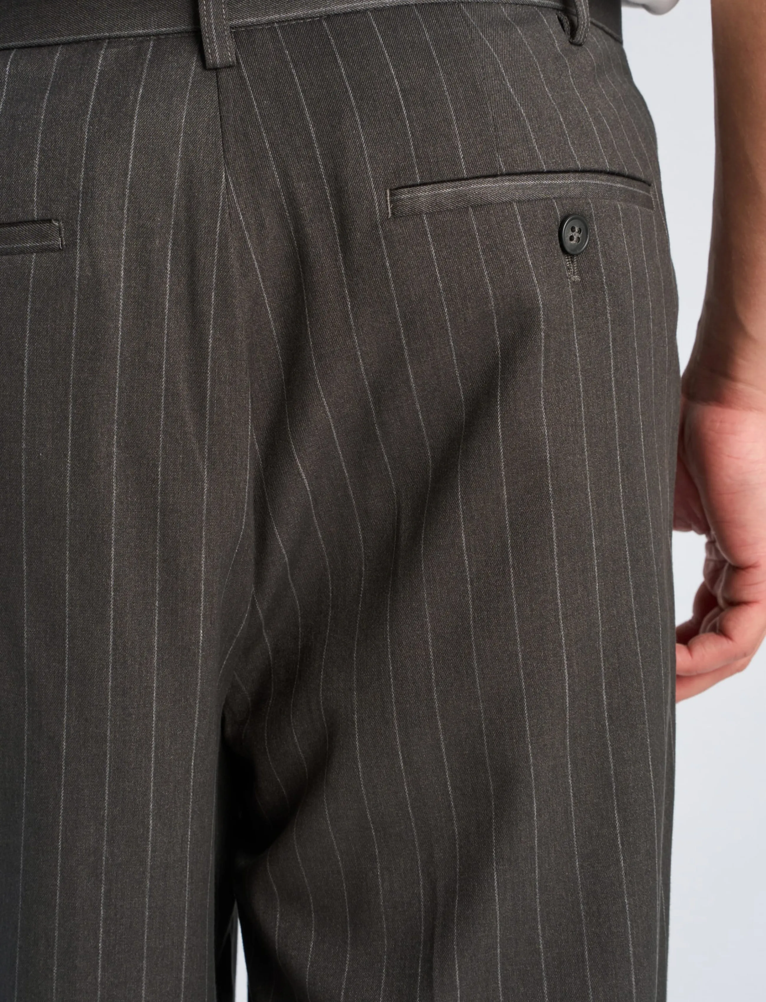 Lindbergh Striped Pleated Wide Fit Pants kostymbyxor herr – bild 5