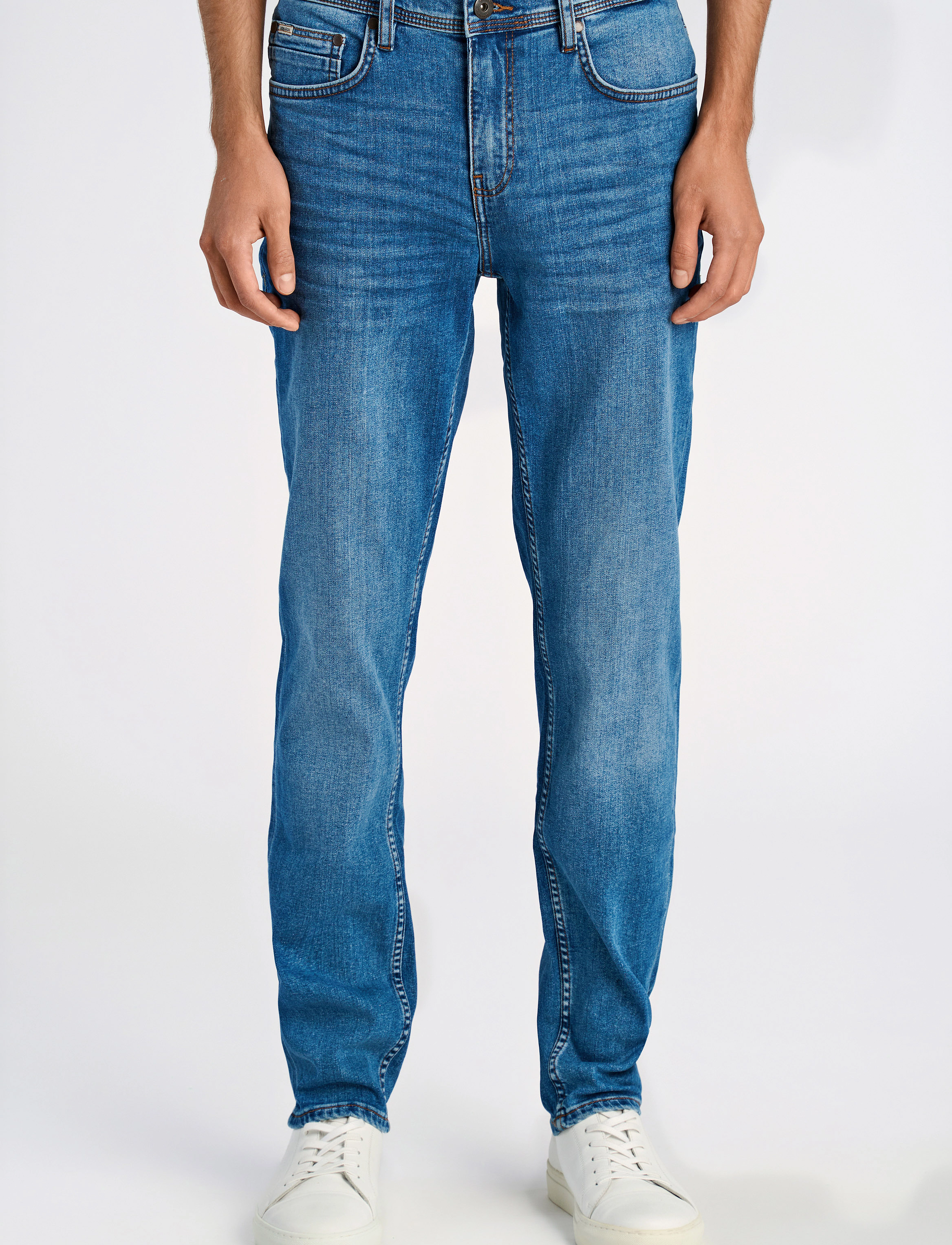 Lindbergh - Tapered fit superflex jeans - tapered jeans - sky blue - 3