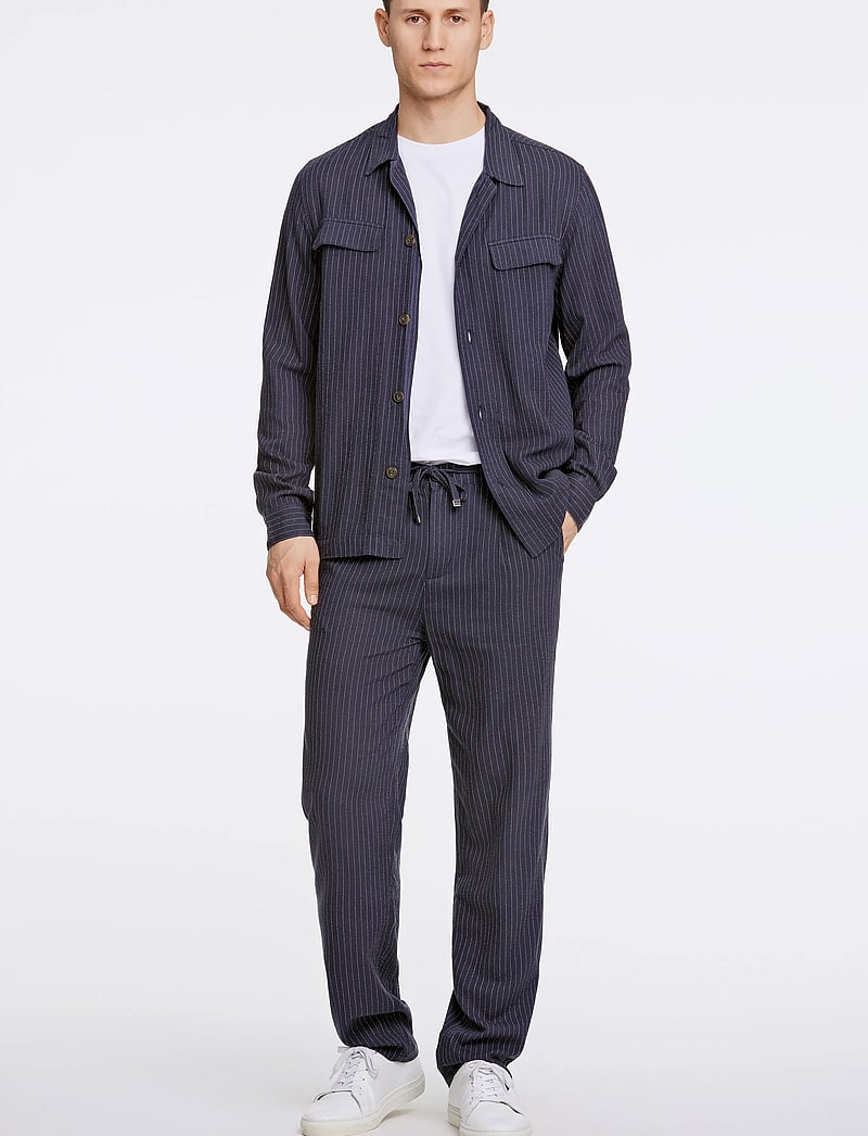 Lindbergh - Linen woven striped pants - linased püksid - navy - 0
