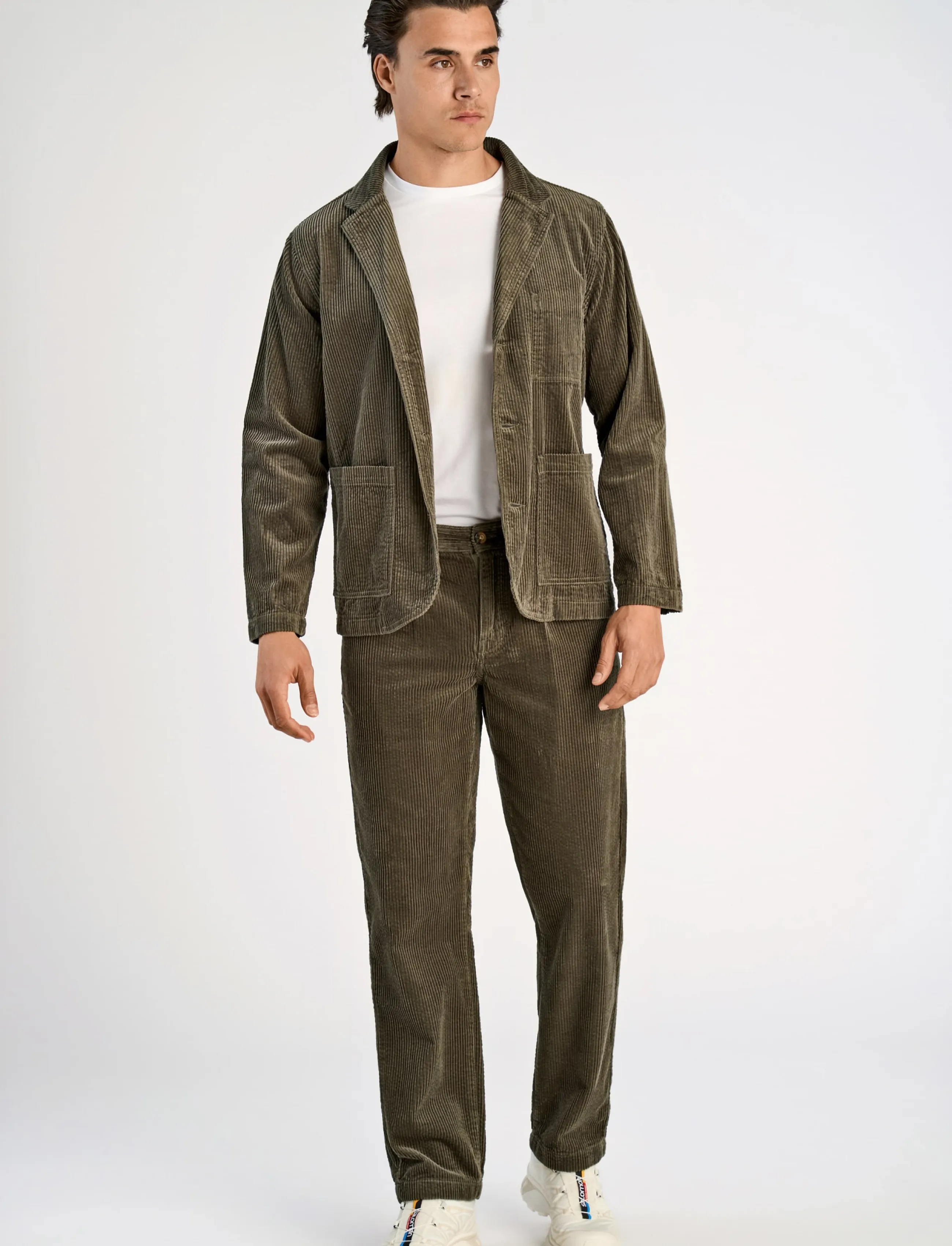 Lindbergh Seersucker corduroy chino pants - Tøj - DUSTY ARMY / khaki/green