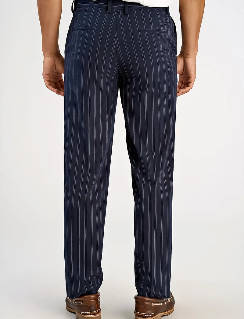 Lindbergh - Superflex pinstripe pants - kostymbyxor - navy - 4