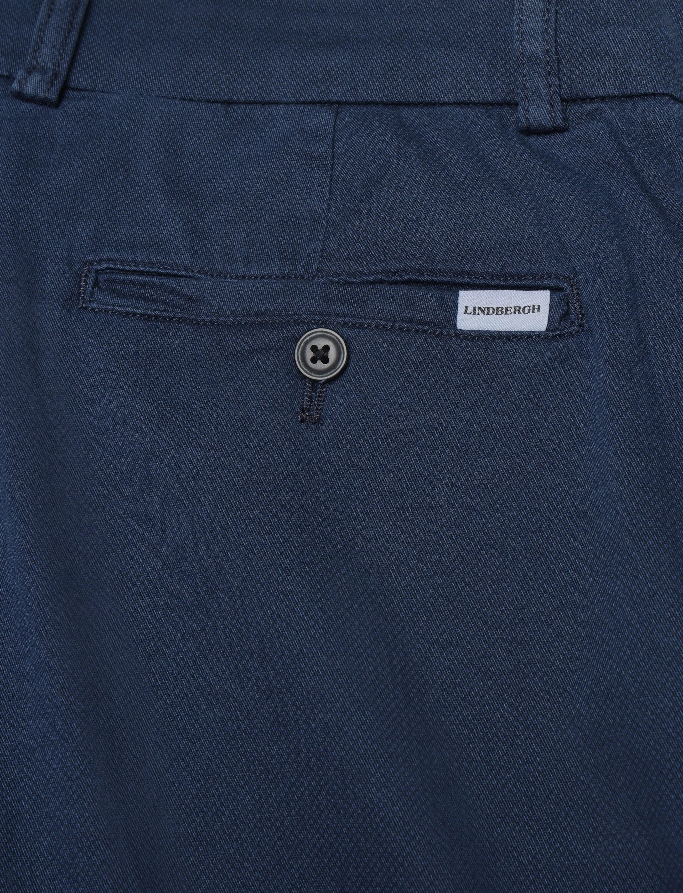 Lindbergh - Superflex AOP chino pants - jakkesætsbukser - true blue - 2