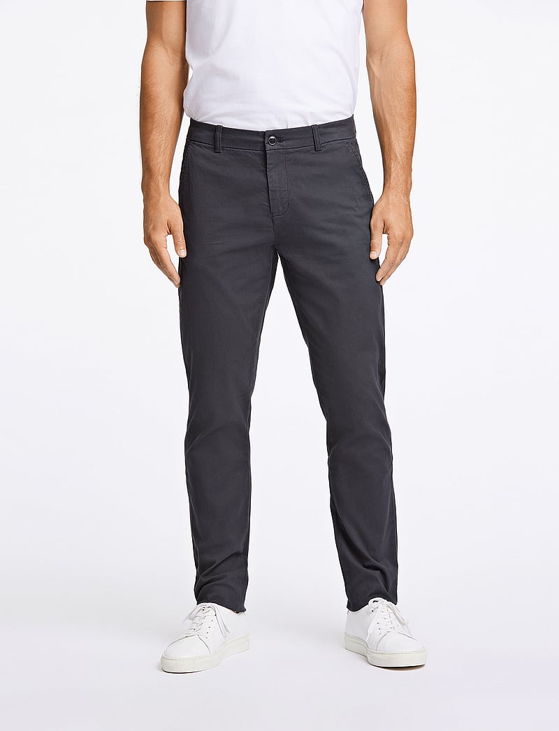 Lindbergh - Superflex chino pants - chino püksid - black - 3