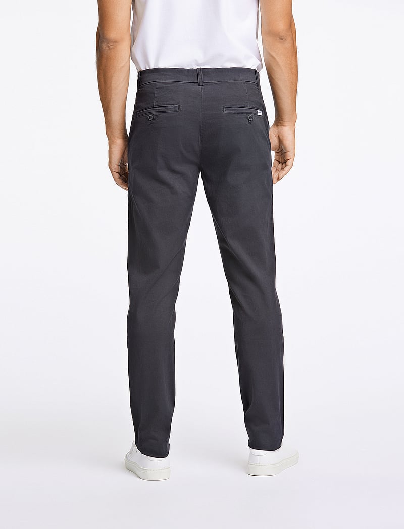 Lindbergh - Superflex chino pants - chino püksid - black - 4
