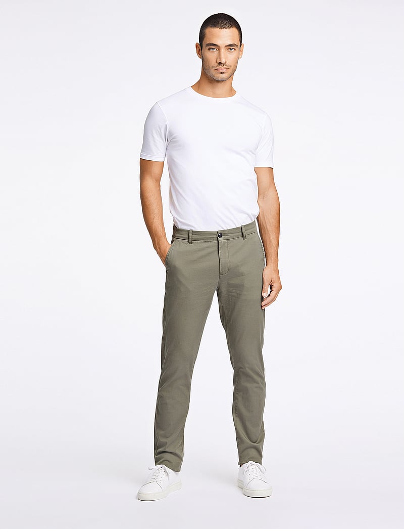 Lindbergh - Superflex chino pants - chinos - dk army - 0
