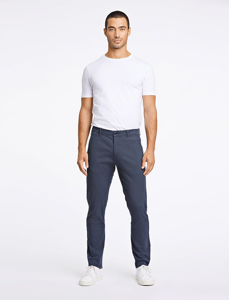 Lindbergh - Superflex chino pants - chinos - dk blue - 0