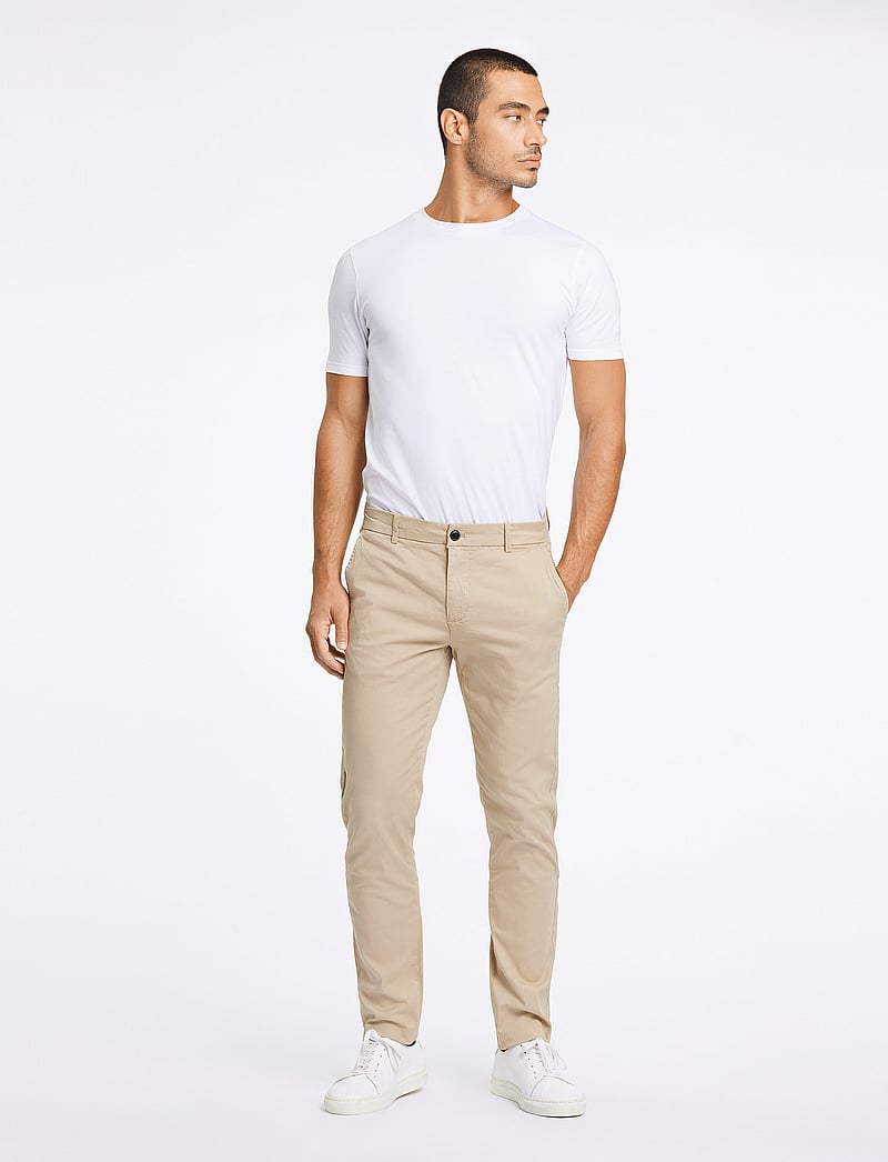 Lindbergh - Superflex chino pants - chinos - sand - 0