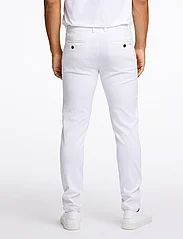 Lindbergh - Superflex chino pants - „chino“ stiliaus kelnės - white - 3