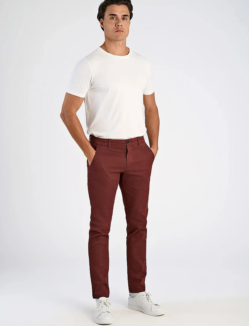 Lindbergh - AOP superflex chino pants - chino püksid - burnt red - 0