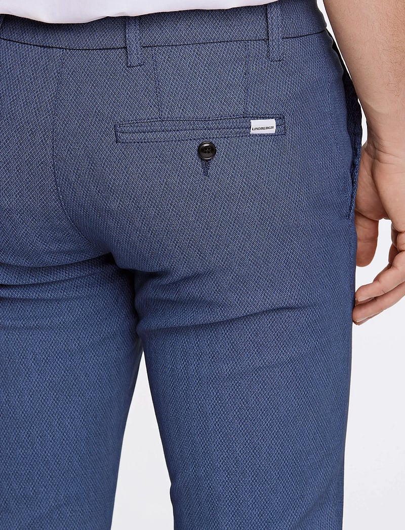Lindbergh - AOP superflex chino pants - chinos - navy - 5