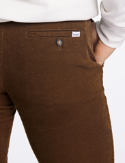 Lindbergh - Corduroy club pants - chino püksid - brown - 6