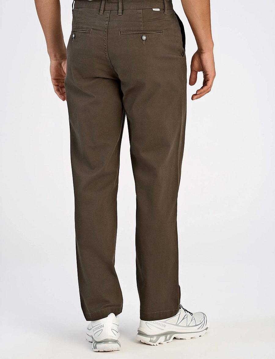 Lindbergh - Superflex chino pants - casual bukser - deep brown - 4