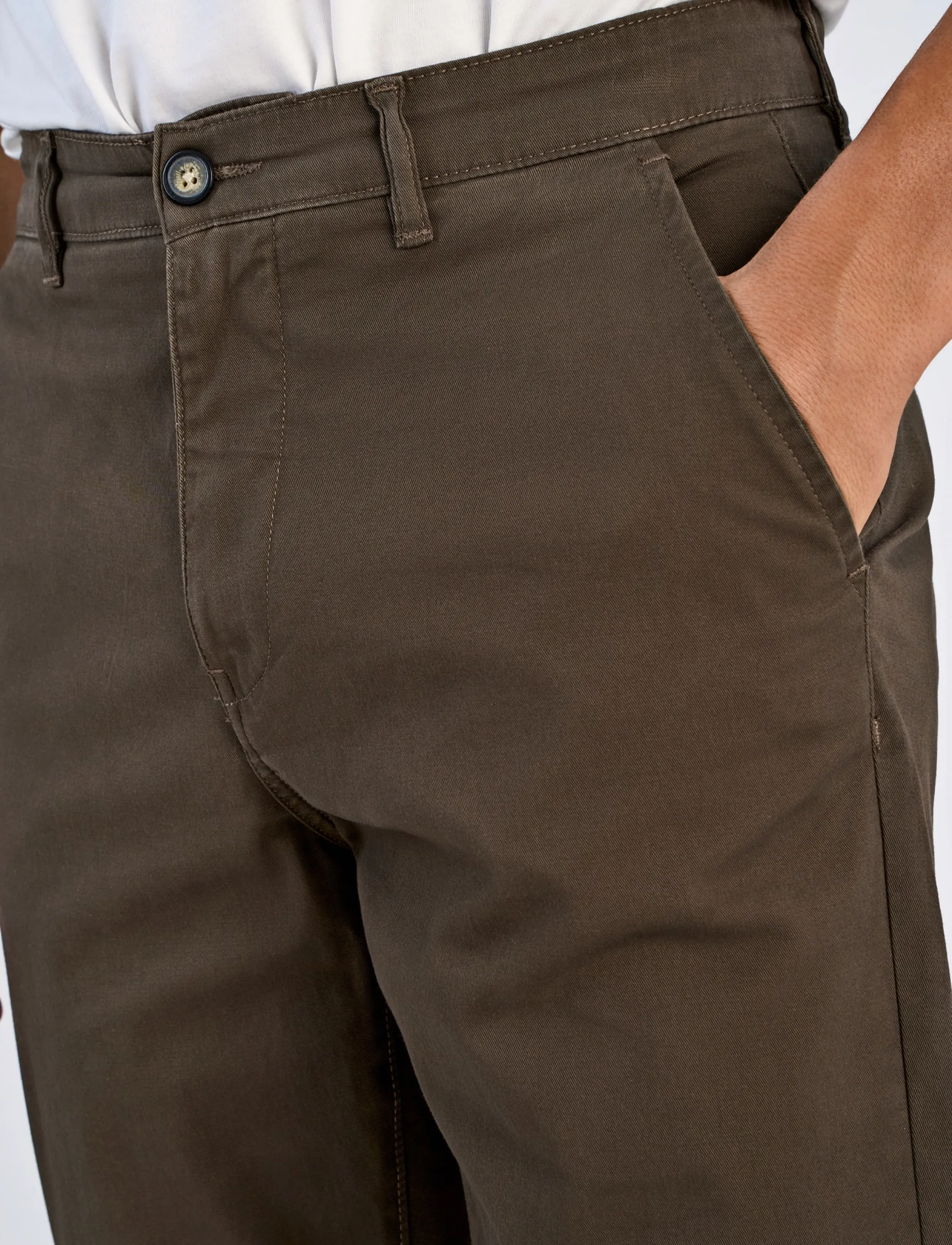 Lindbergh - Superflex chino pants - casual byxor - deep brown - 5