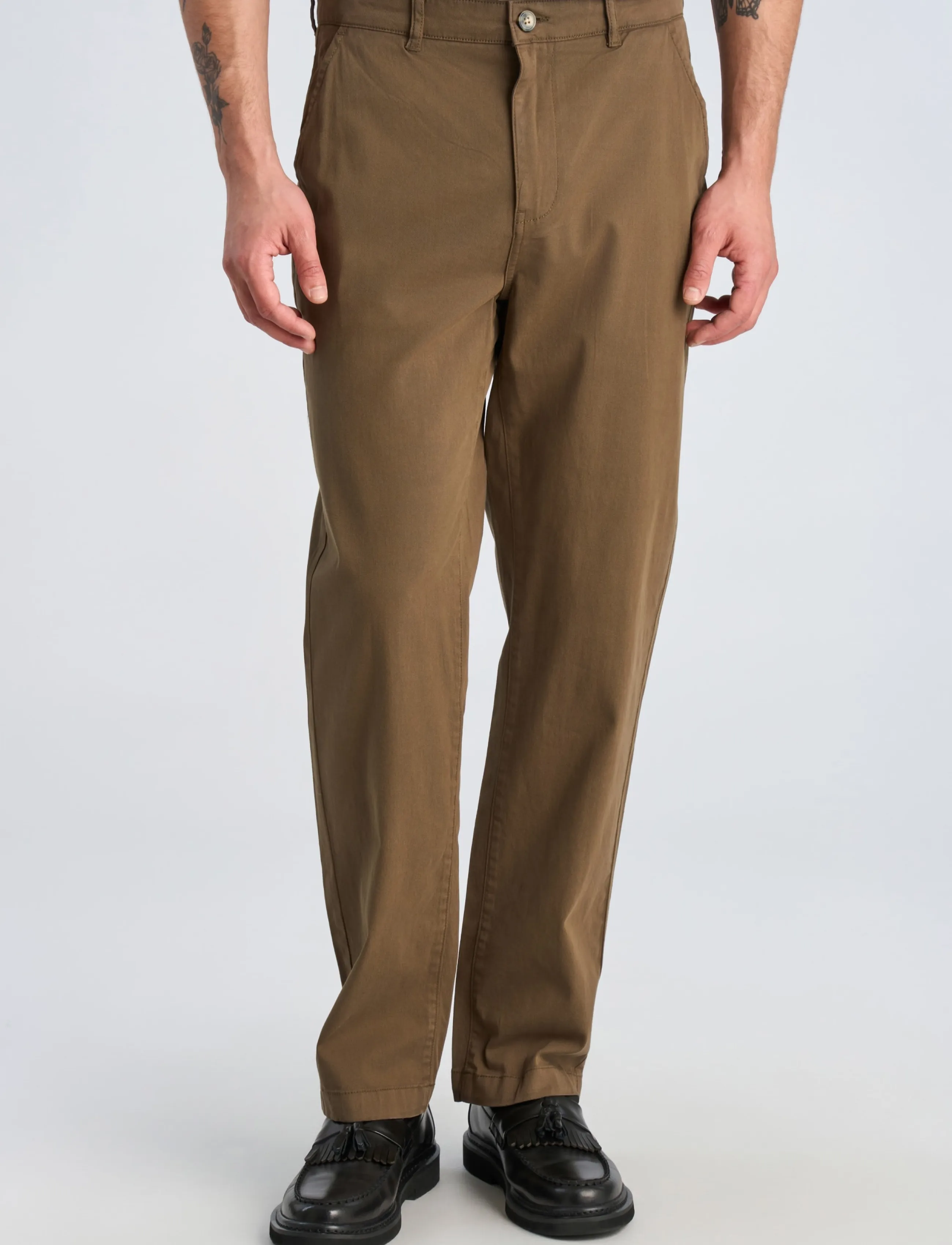 Lindbergh - Superflex chino pants - freizeithosen - dk olive - 3