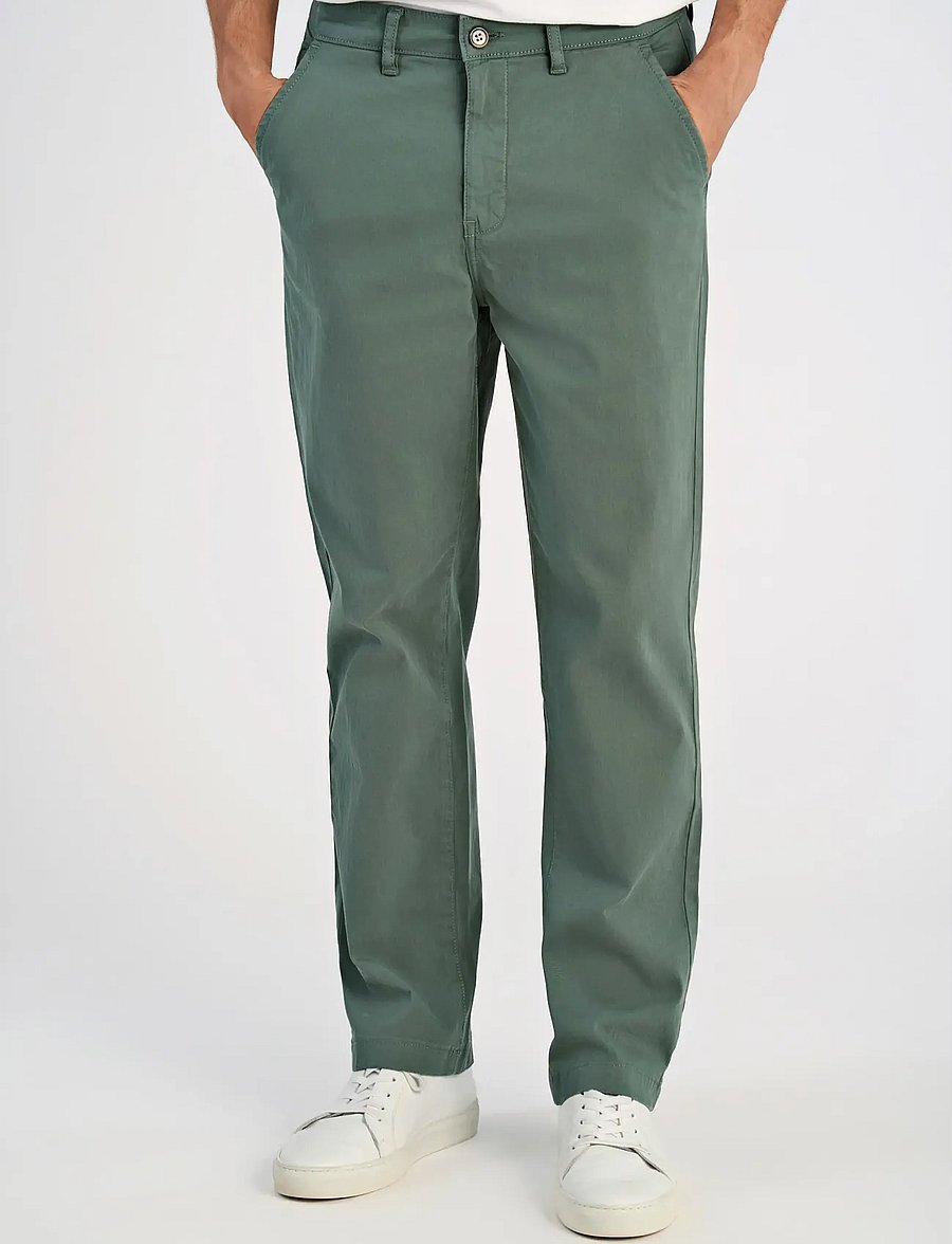 Lindbergh - Superflex chino pants - freizeithosen - pine green - 0